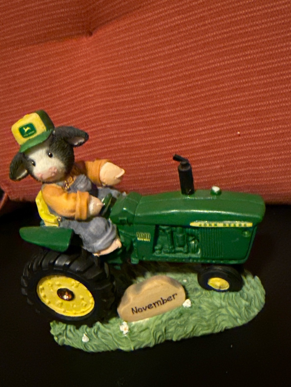 Mary’s Moo Moos November Birthstone 833762 John Deer Tractor Cow Enesco 2000